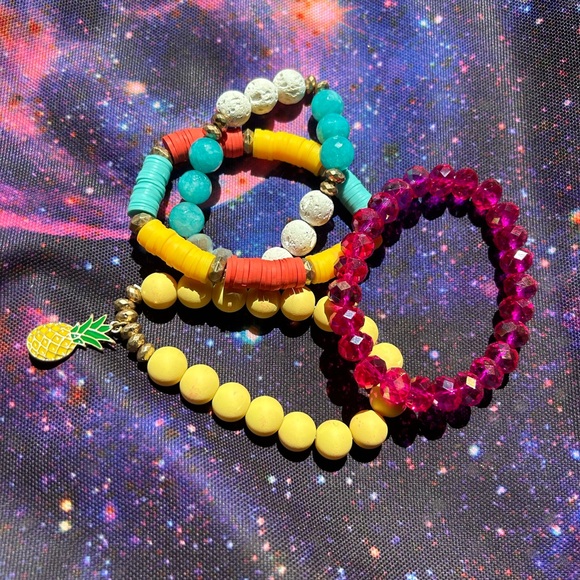 Stretchy bracelets - Picture 1 of 1